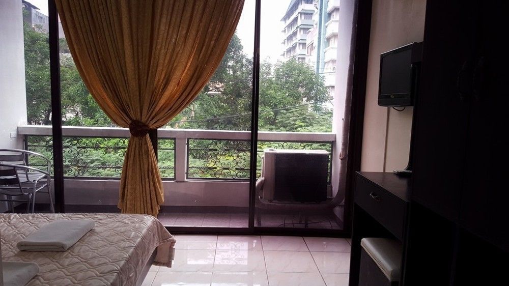 M Hotel Manila Zewnętrze zdjęcie